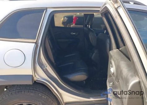 2016 Jeep Cherokee Trailhawk from USA, damaged, VIN 1C4PJMBS0GW226922